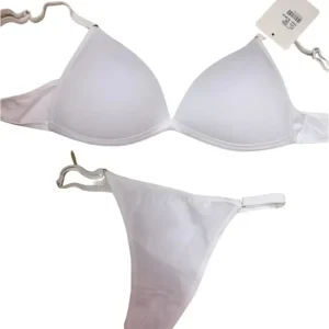 Conjunto Triángulo Con Taza Armada Y Less Marcela Koury 5556