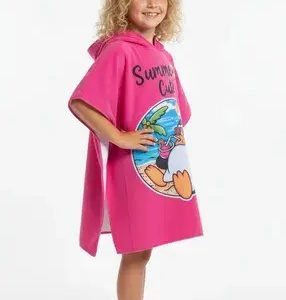 Poncho De Toalla Estampado De Nena Toallon Capucha 60x120 89612 Fucsia Penguin